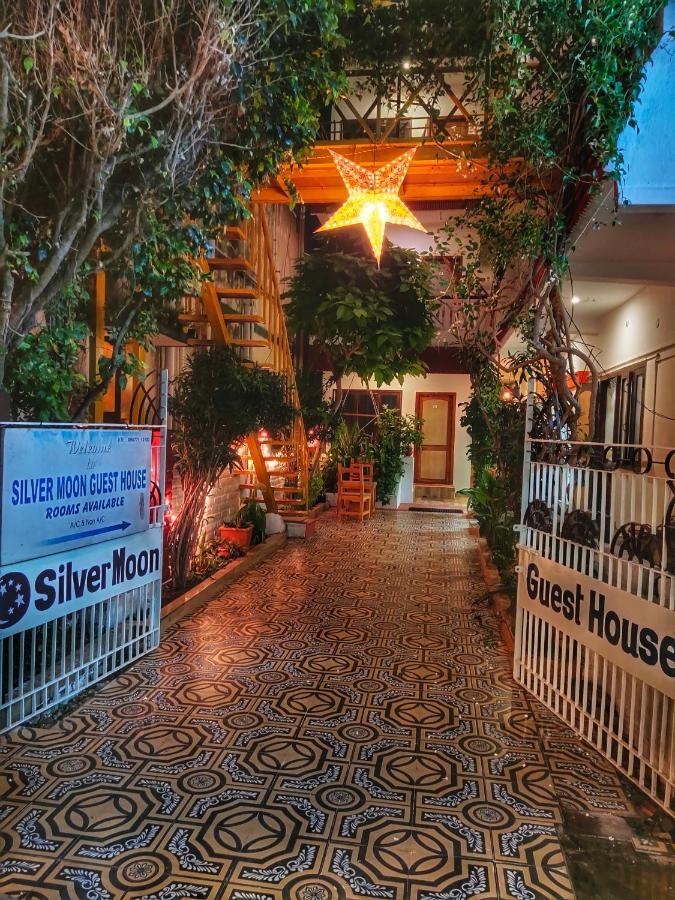 Silver Moon Guest House Mahabalipuram Luaran gambar